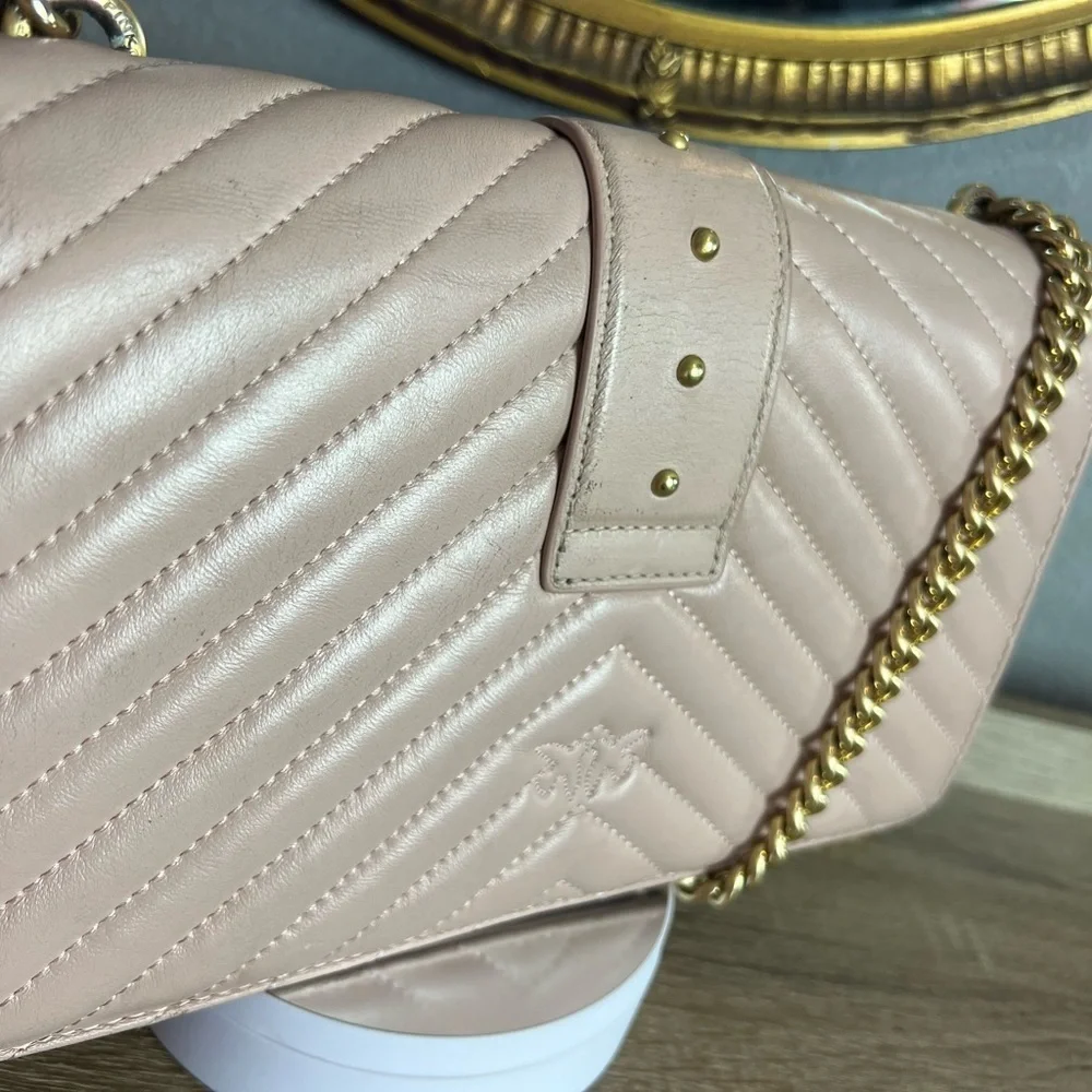 Pinko - Love Classic Icon quilted model bag